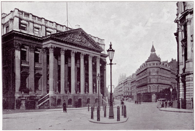 The Mansion House at early morning